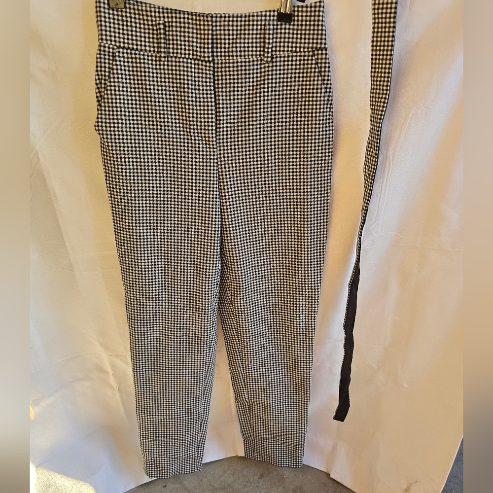 WHBM Tapered Ankle